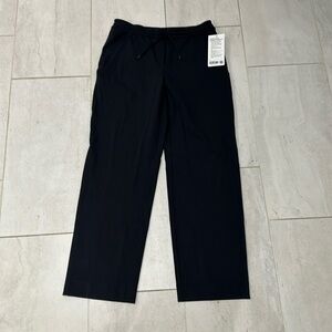 NWT Straight leg MR extreme pant regular length size medium